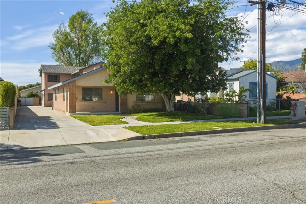 Azusa, CA 91702