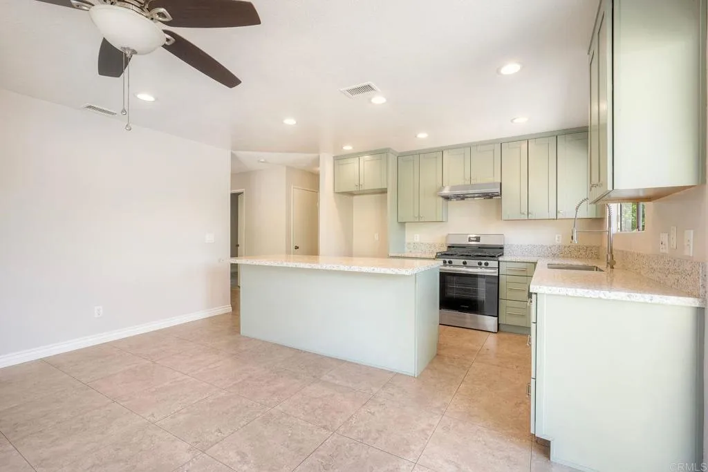 https://cdn.realtyfeed.com/cdn/127/306731114/b8d9371cb7df94354106a2db78b6952c.webp