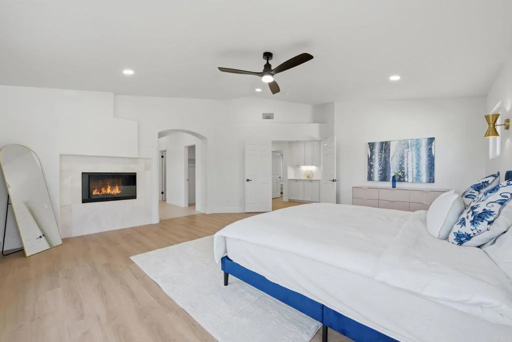 https://cdn.realtyfeed.com/cdn/127/306731119/020856319a9252d1523f409b186f8a37.webp