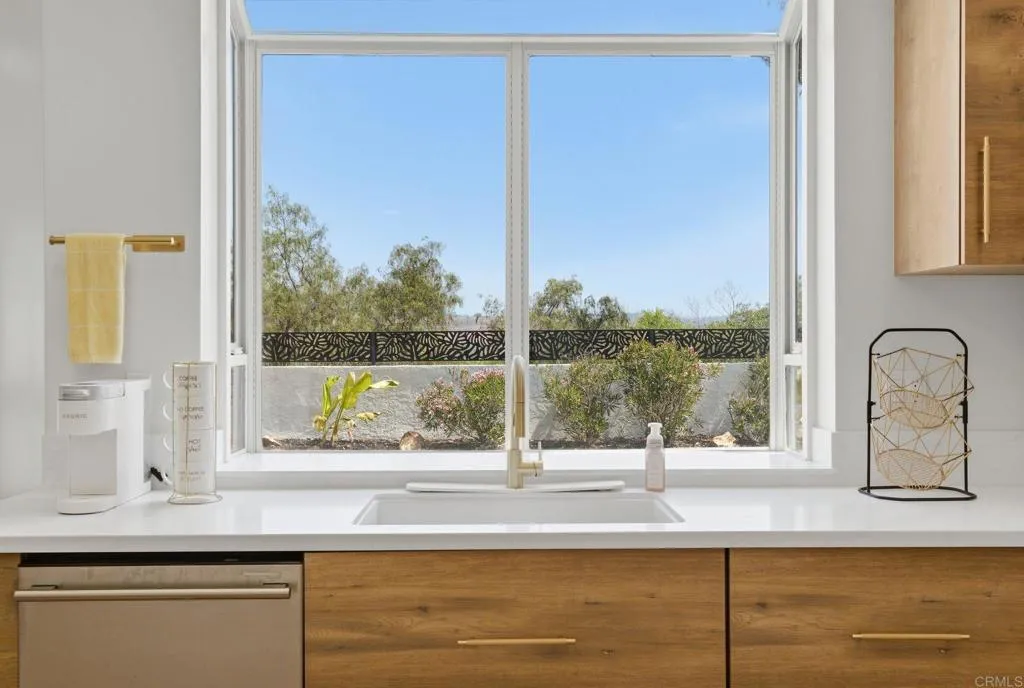 https://cdn.realtyfeed.com/cdn/127/306731119/38778f7b9bb4439363be65b1bf011b2b.webp