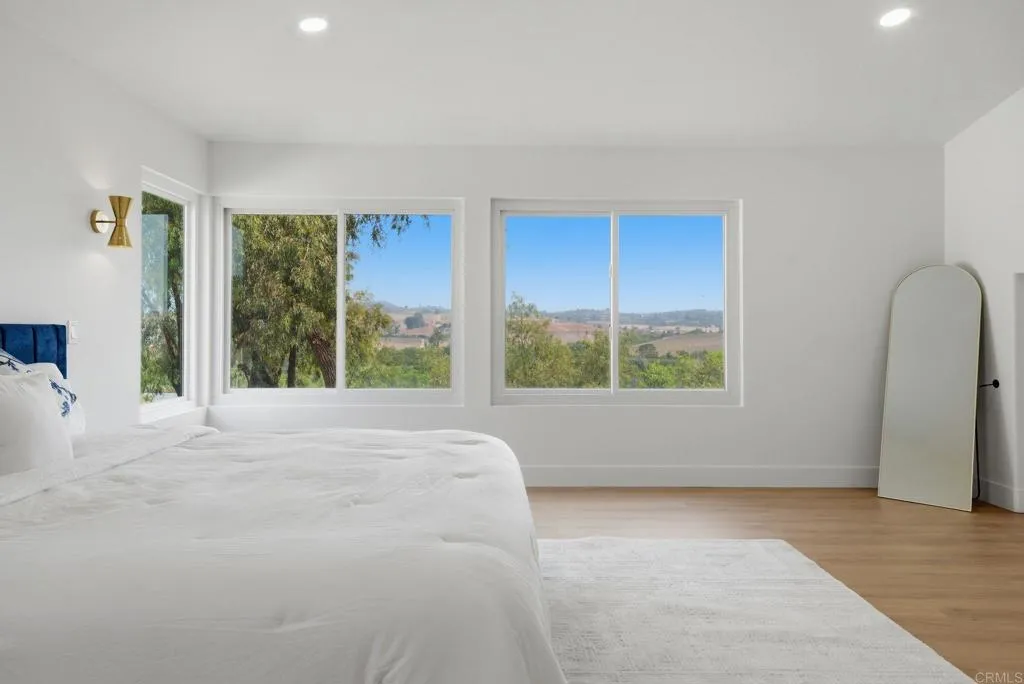https://cdn.realtyfeed.com/cdn/127/306731119/41bef0d3a3e1728184912d602aaa7a32.webp