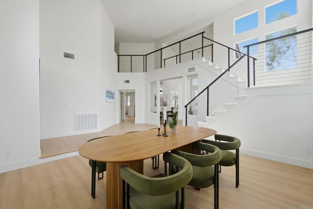 https://cdn.realtyfeed.com/cdn/127/306731119/4a77c92932760ca7aca63da25cc40e4e.webp