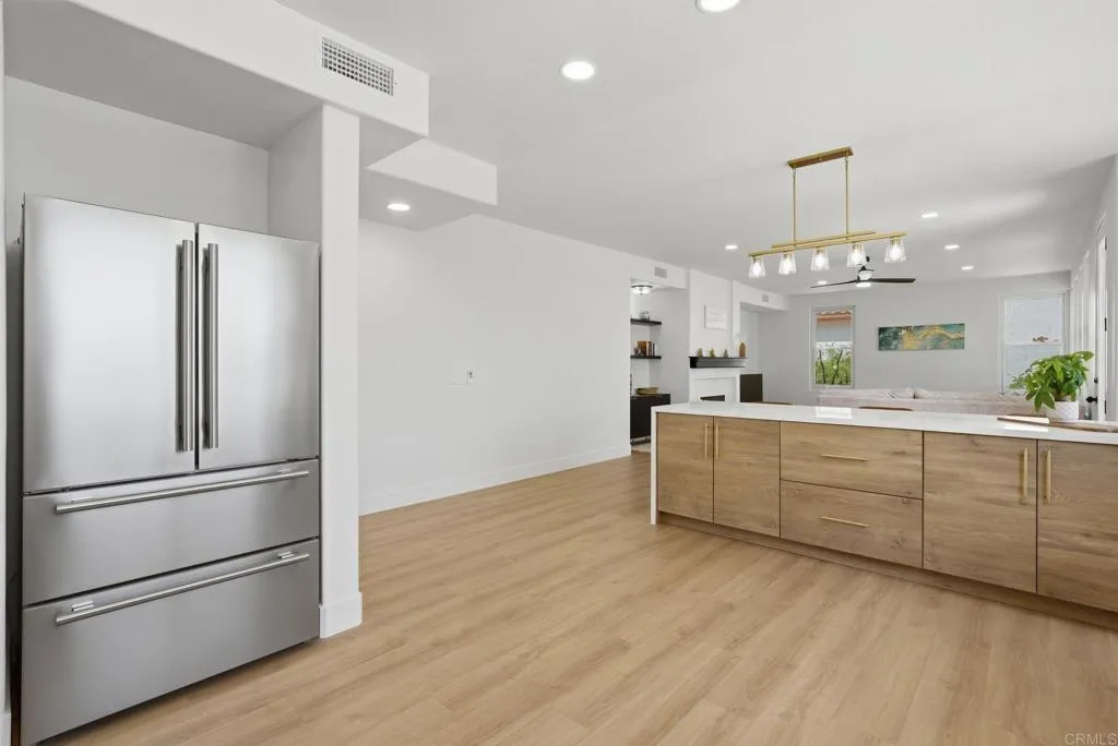https://cdn.realtyfeed.com/cdn/127/306731119/556e2ae867a9e1e5e15266831d532f04.webp