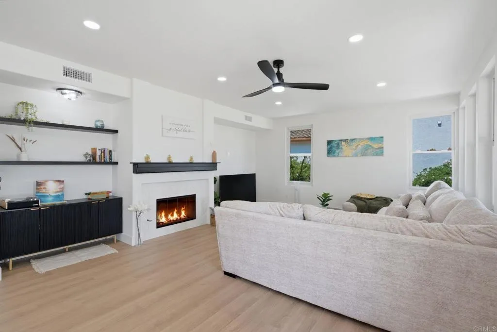 https://cdn.realtyfeed.com/cdn/127/306731119/5e0f19c7d7fffe9db2157021d4c9d7ae.webp