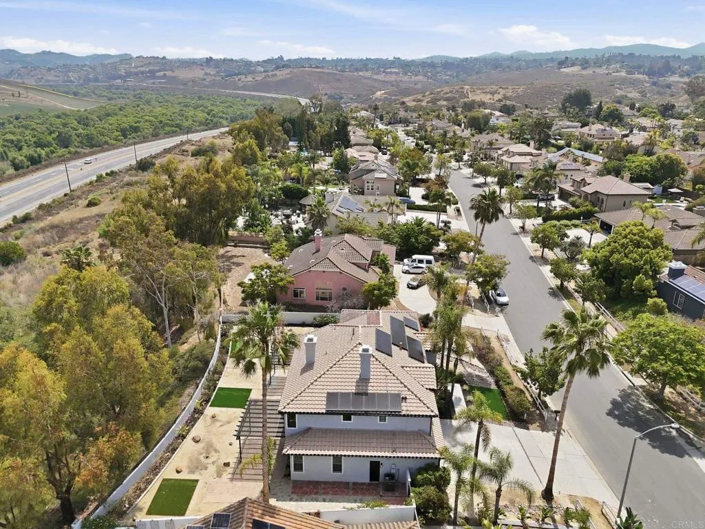 https://cdn.realtyfeed.com/cdn/127/306731119/86f570de51f7ab94586bb09282352c70.webp