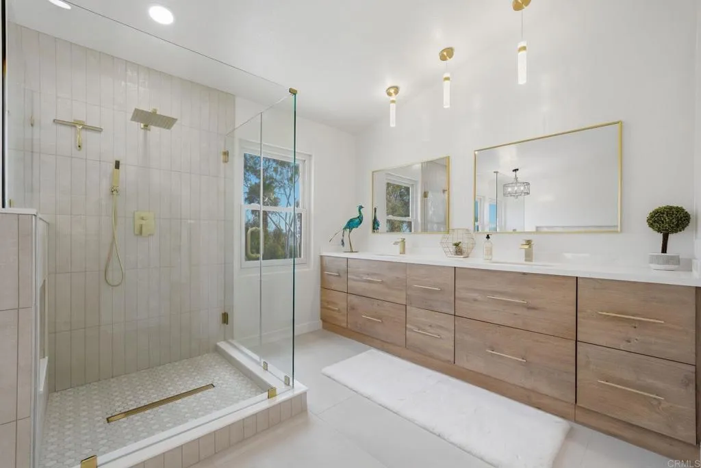 https://cdn.realtyfeed.com/cdn/127/306731119/f0691461af760a950f393e4d5df241f6.webp