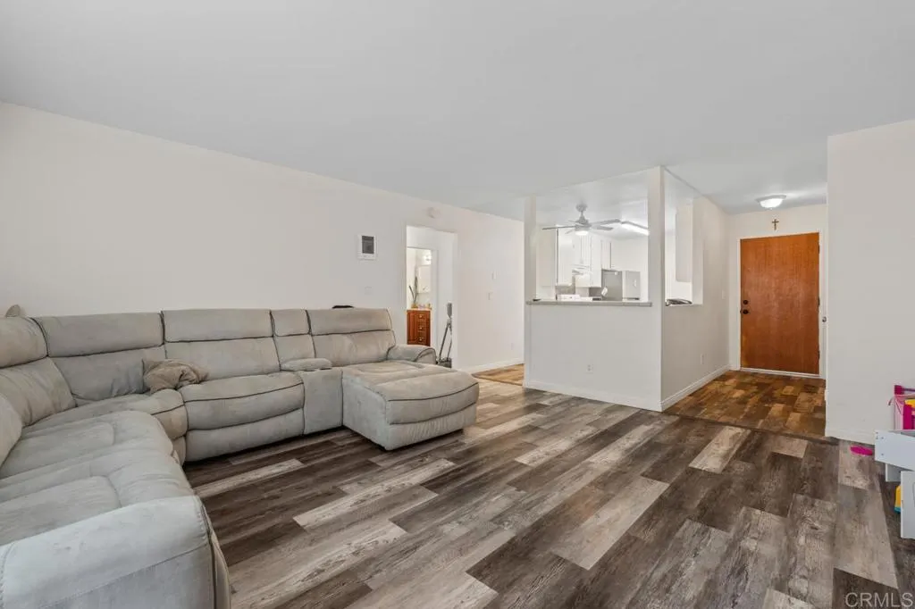 https://cdn.realtyfeed.com/cdn/127/306731122/a2f495de4dedb7d15c2e5e294c912231.webp