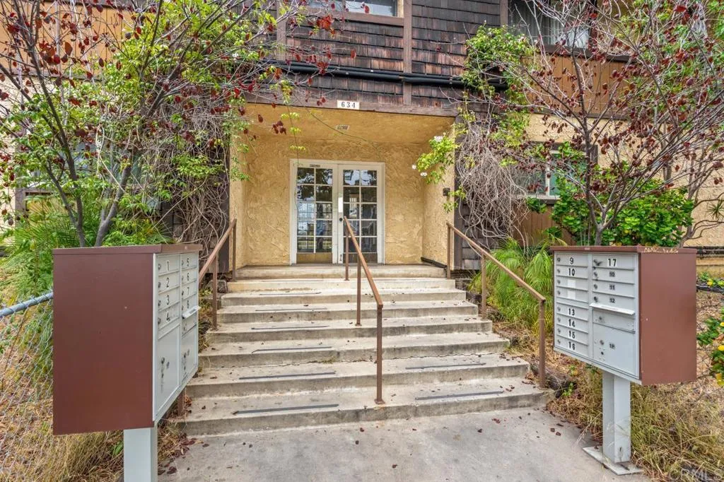 https://cdn.realtyfeed.com/cdn/127/306731122/cba4bb2d24ca7275668910eece3e3d82.webp