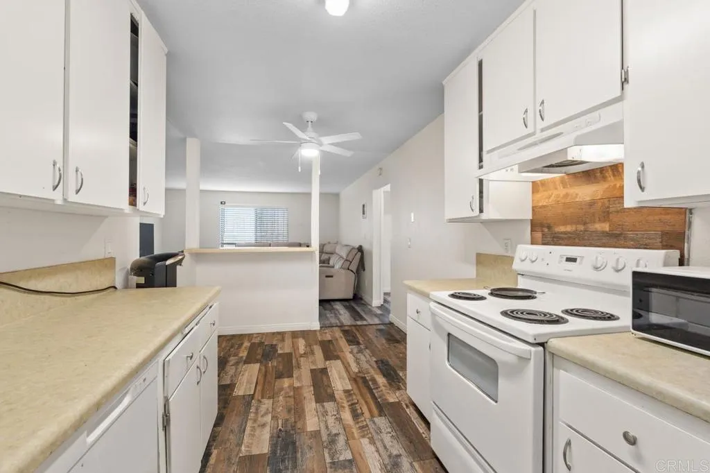 https://cdn.realtyfeed.com/cdn/127/306731122/f4bad313ea472f9582bd6d45a73d07e1.webp