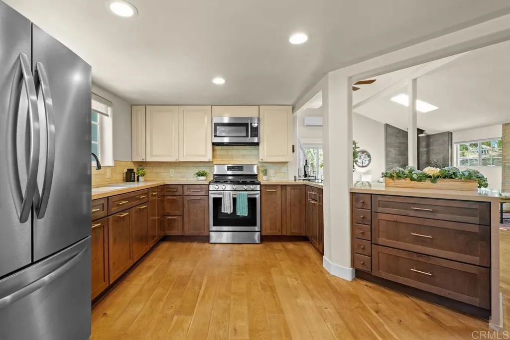 https://cdn.realtyfeed.com/cdn/127/306731125/80f951ecbdfd0b55430088f7d2cf50ab.webp