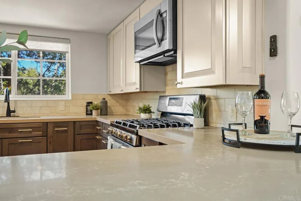 https://cdn.realtyfeed.com/cdn/127/306731125/acec2b69186cfbd1ce05a3ad424896b8.webp