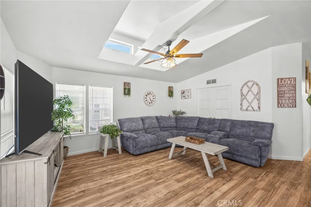 122 S Colombo Unit 77, Tustin, CA 92780 - Photo 5 of 38, Tustin, CA