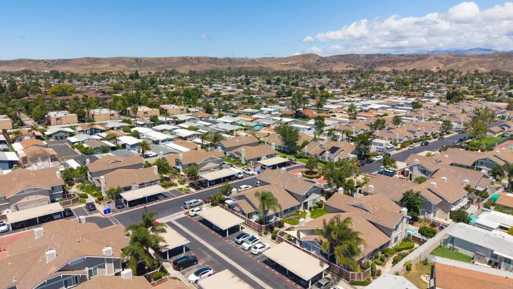 https://cdn.realtyfeed.com/cdn/127/306731247/3e22003f740ba4171e27bfc51a87b4d2.webp