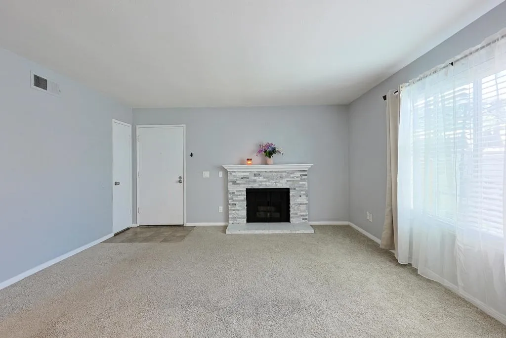 https://cdn.realtyfeed.com/cdn/127/306731247/5565feeb5ad6c6b80de41bf4febf8688.webp