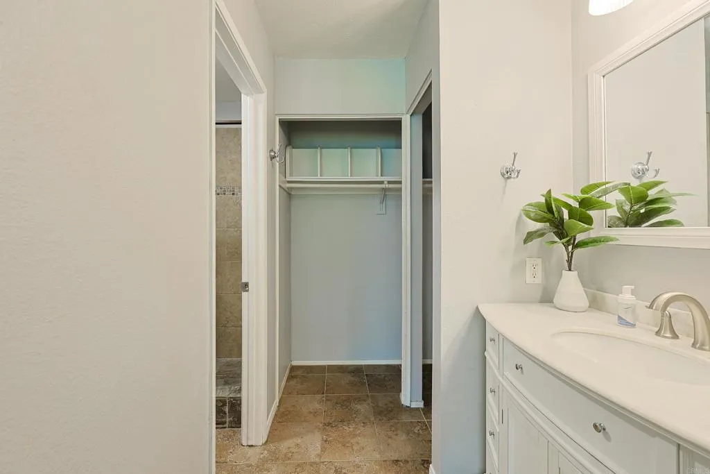 https://cdn.realtyfeed.com/cdn/127/306731247/5bf7e4234c27617d6312261f780ea60c.webp