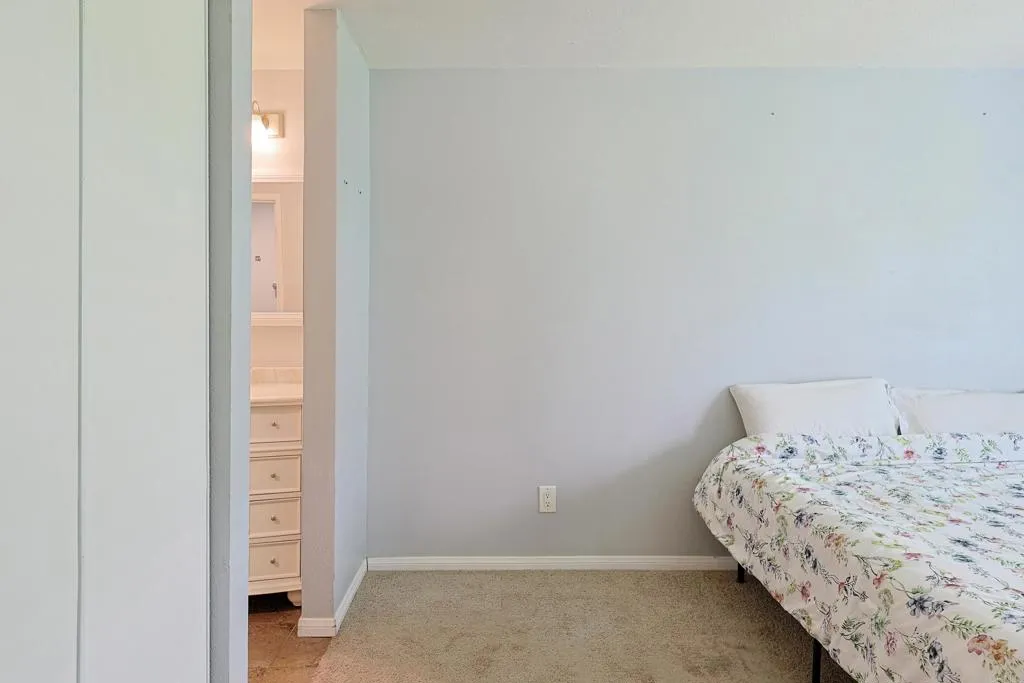 https://cdn.realtyfeed.com/cdn/127/306731247/88f47530a16c6127703c097940ce28f5.webp