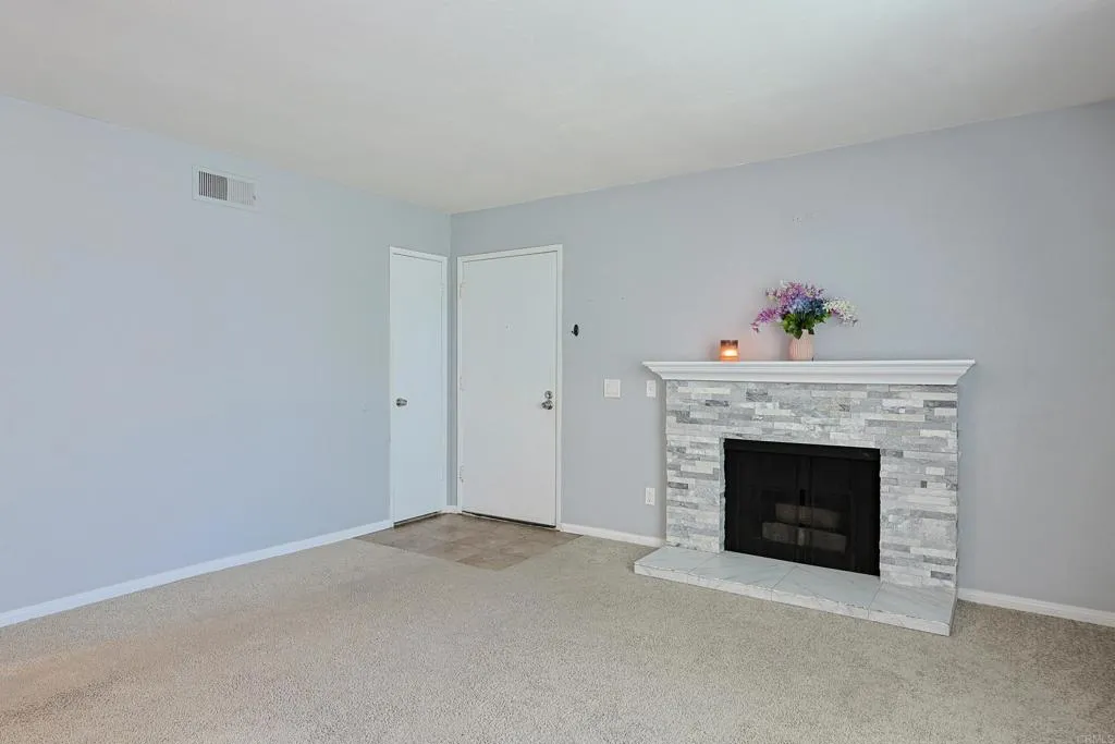 https://cdn.realtyfeed.com/cdn/127/306731247/97f0bc50dcb9d7e5aa9ef768bcdb280d.webp