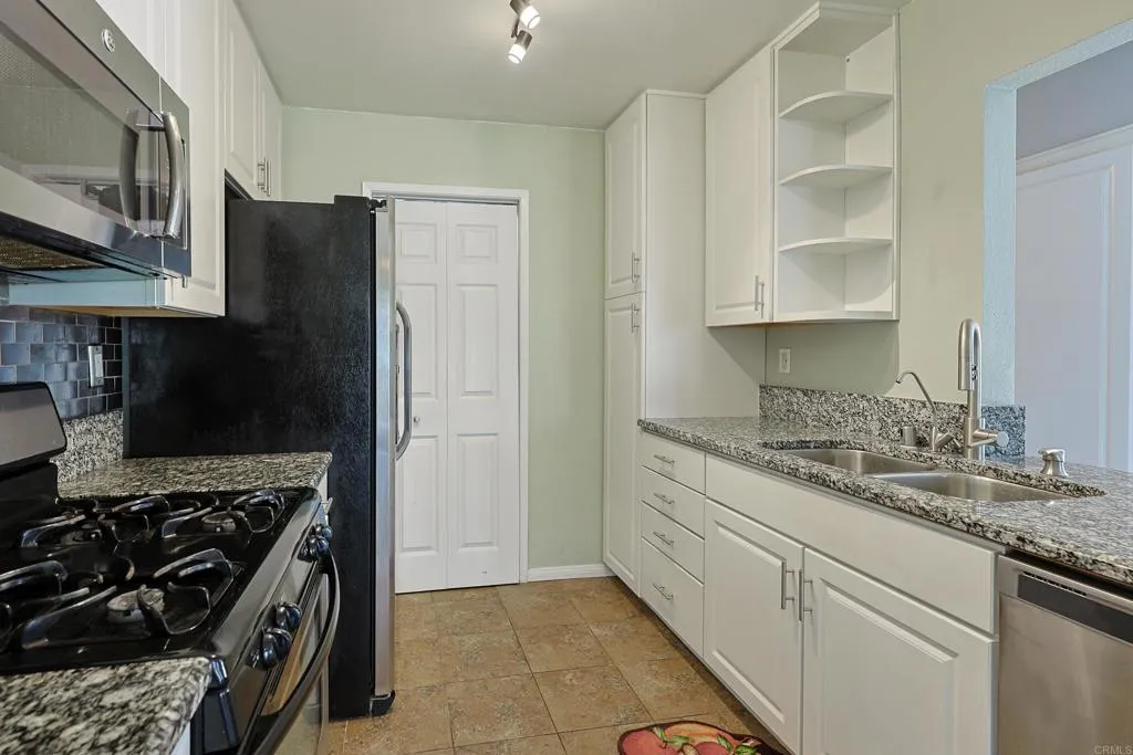 https://cdn.realtyfeed.com/cdn/127/306731247/9cb99d54a60973bc20c32a78fe0fe60b.webp