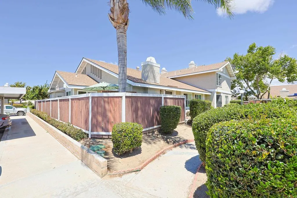 https://cdn.realtyfeed.com/cdn/127/306731247/b7689f15988e6e83c46de24912e0a0aa.webp