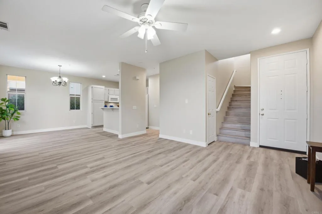 https://cdn.realtyfeed.com/cdn/127/306731248/2c1ff7e2f0b80c1c3bbd1cee3ecffd5a.webp