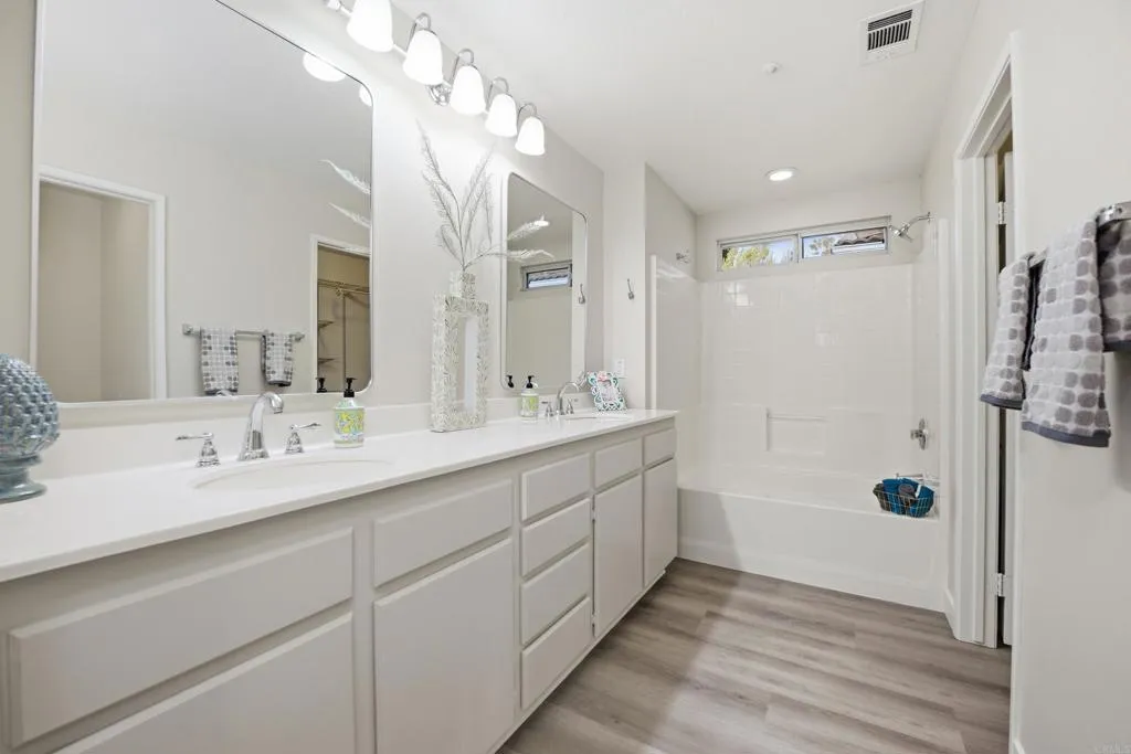 https://cdn.realtyfeed.com/cdn/127/306731248/cb44e22c5c3eac2100f8f1bae955cabf.webp