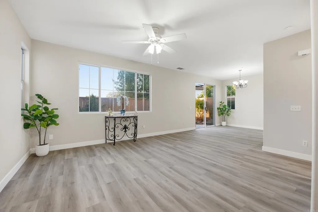 https://cdn.realtyfeed.com/cdn/127/306731248/ef70548bf283709eb85b364c1316238b.webp