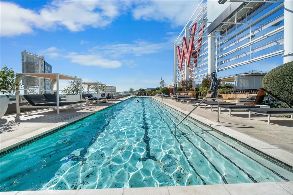 Los Angeles, CA 90028