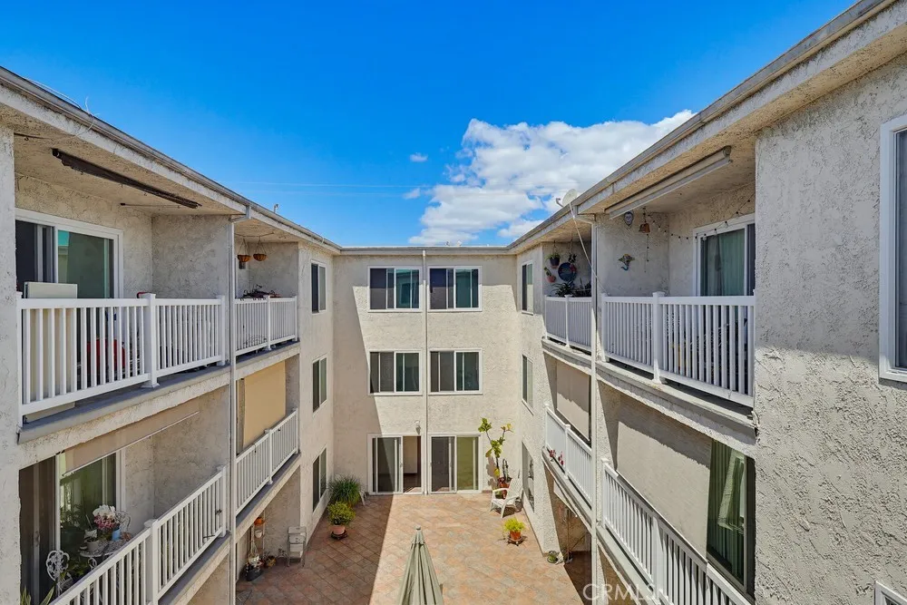 363 Newport Avenue Unit 302, Long Beach, CA 90814 - Photo 4 of 46, Long Beach, CA