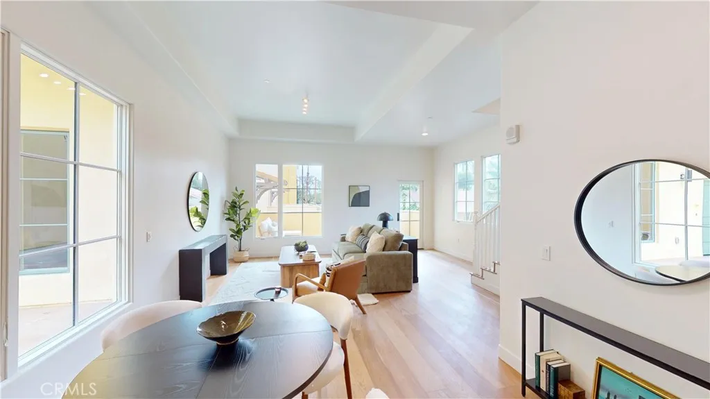 1878 E Walnut Street Unit 203, Pasadena, CA 91107 - Photo 4 of 27, Pasadena, CA