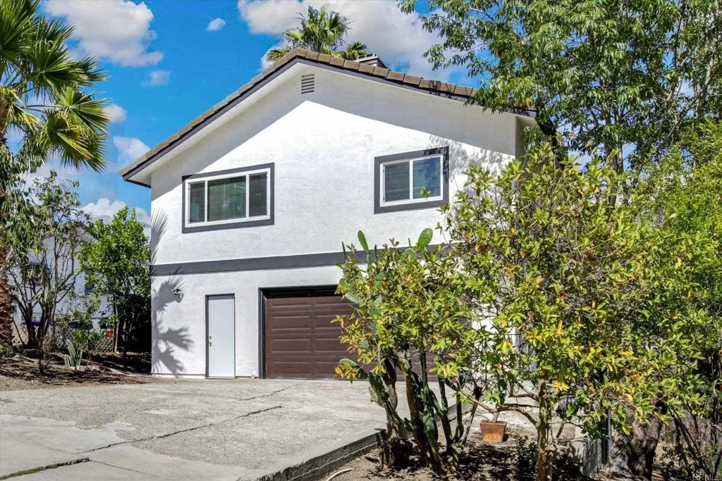 https://cdn.realtyfeed.com/cdn/127/306731408/1bec67b59b0ed7af60ab7e930777d902.webp