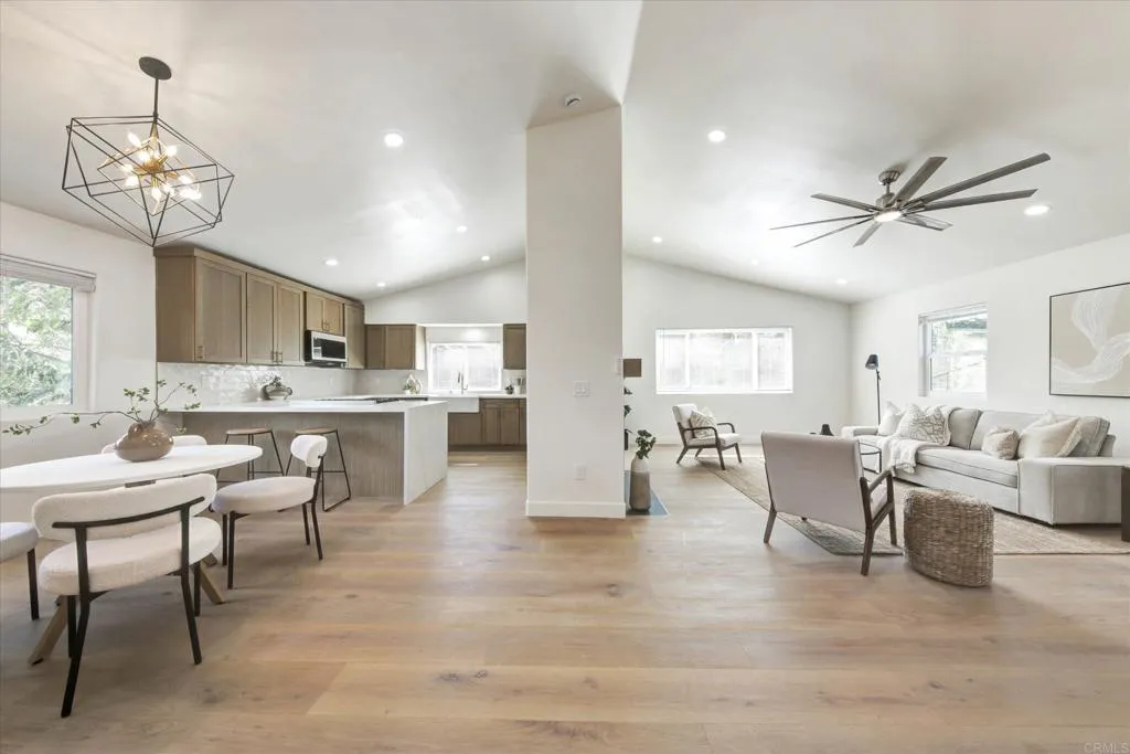 https://cdn.realtyfeed.com/cdn/127/306731408/e65e82ffb884176c30d7ba4fbe1523a1.webp