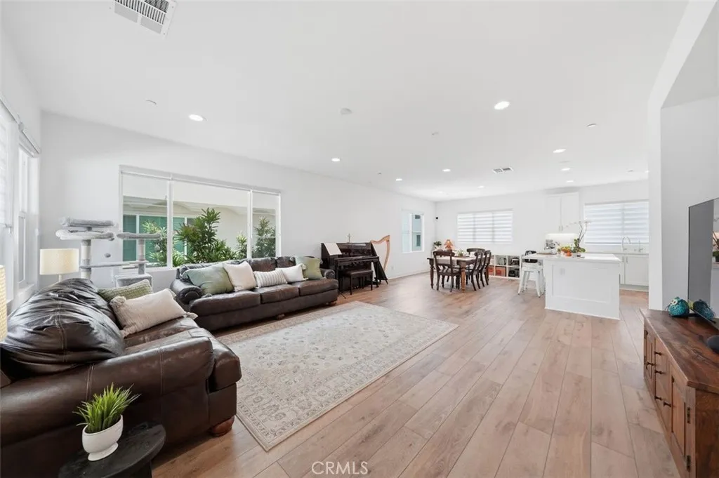 La Mirada, CA 90638