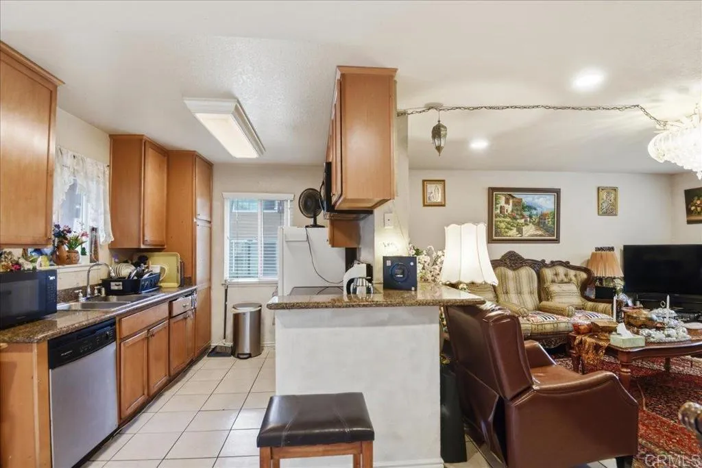 https://cdn.realtyfeed.com/cdn/127/306731448/e48fbacceb60ce8f17def9e7b6d6f48c.webp