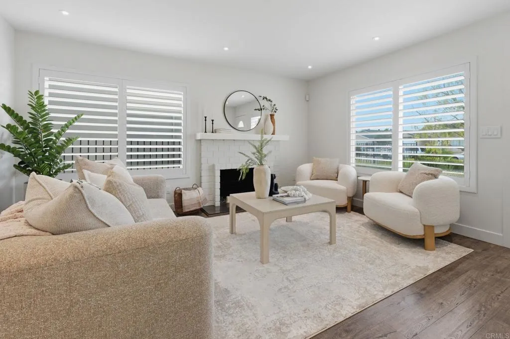 https://cdn.realtyfeed.com/cdn/127/306731455/53bf86feeb0ef93a7f753e7500348fc7.webp