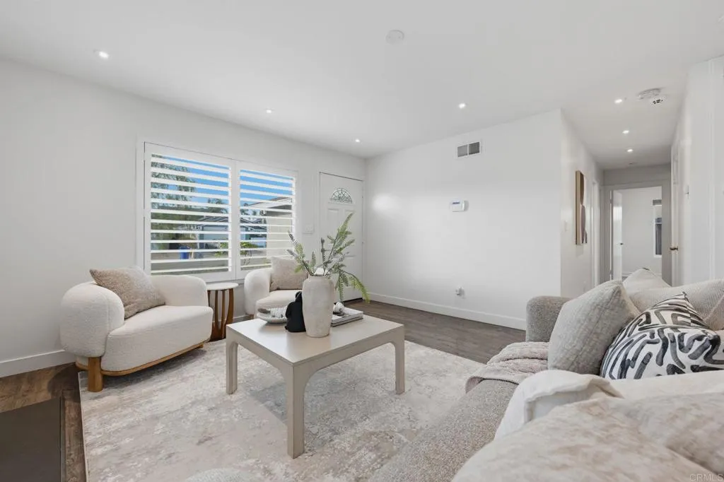 https://cdn.realtyfeed.com/cdn/127/306731455/7c3f079a1edaf70c4e230f3604ebc3db.webp
