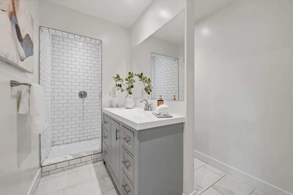 https://cdn.realtyfeed.com/cdn/127/306731455/b34b86584592fe4cbf394fe6610c0ae2.webp