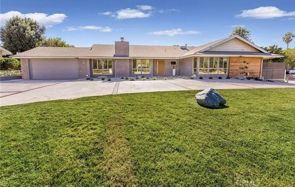Northridge, CA 91325
