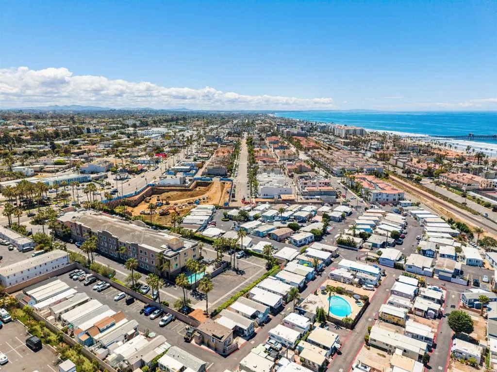 https://cdn.realtyfeed.com/cdn/127/306731469/5860410f8a5eeb65cb9234a8380c7d7a.webp