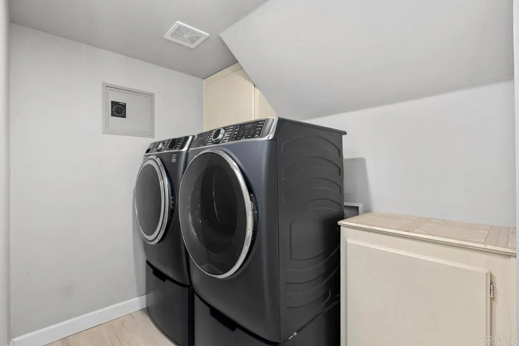 https://cdn.realtyfeed.com/cdn/127/306731473/7e1c660a2893469de9d483013f3f4db9.webp