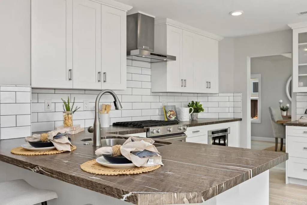 https://cdn.realtyfeed.com/cdn/127/306731473/a1e0bc9011156586105e8e5cab736f4c.webp