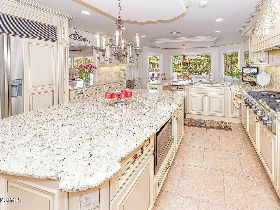 Westlake Village, CA 91361