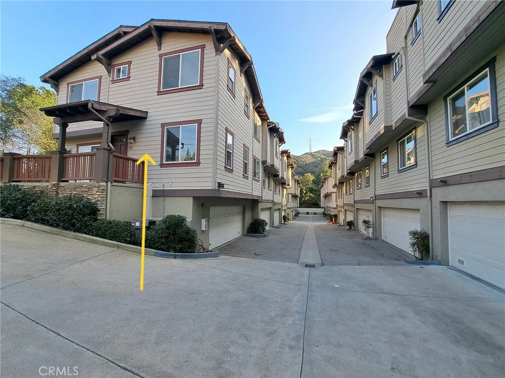 6300 Honolulu Avenue Unit 101, La Crescenta, CA 91214 - Photo 3 of 32, La Crescenta, CA