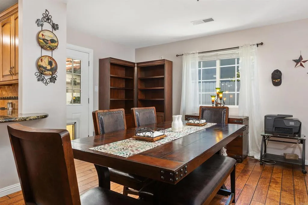 https://cdn.realtyfeed.com/cdn/127/306731501/7ad462af16a8c62e0acec420c35ba2b2.webp