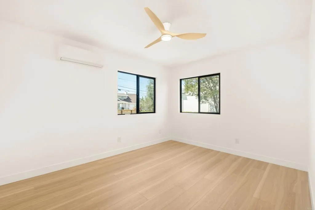 https://cdn.realtyfeed.com/cdn/127/306731515/1d69b8a6f79ecc9bcf41d3ae639aaa09.webp