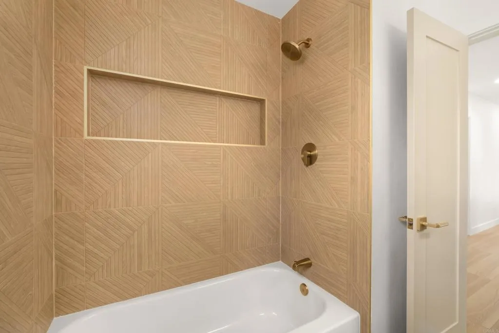 https://cdn.realtyfeed.com/cdn/127/306731515/29b14ce69a9576f67f33429769af623f.webp