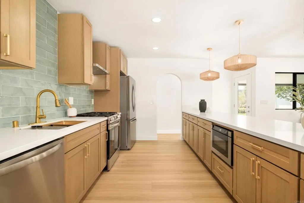 https://cdn.realtyfeed.com/cdn/127/306731515/82bf21c5ed2eed0f2e398219adc3cedf.webp