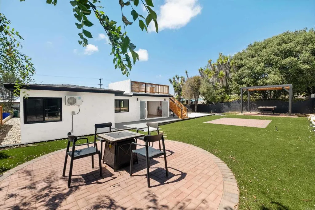 https://cdn.realtyfeed.com/cdn/127/306731515/baf6422048b74db145d5f1a7801a4ca4.webp