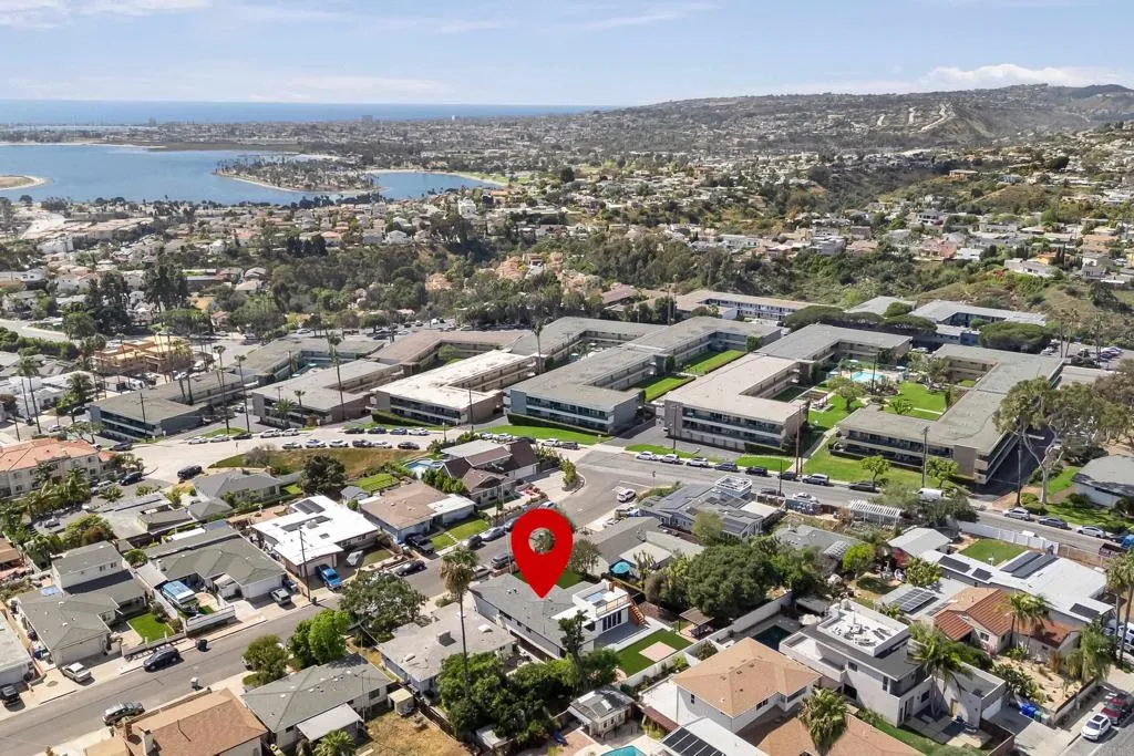 https://cdn.realtyfeed.com/cdn/127/306731515/fedd21cd920f740d5d82d2be58390e30.webp