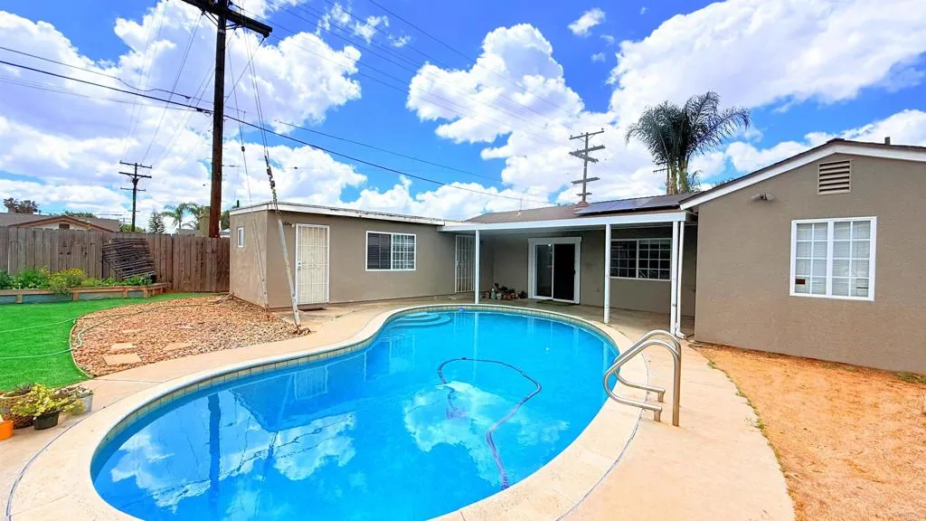 1605 N Mollison Avenue, El Cajon CA 92021