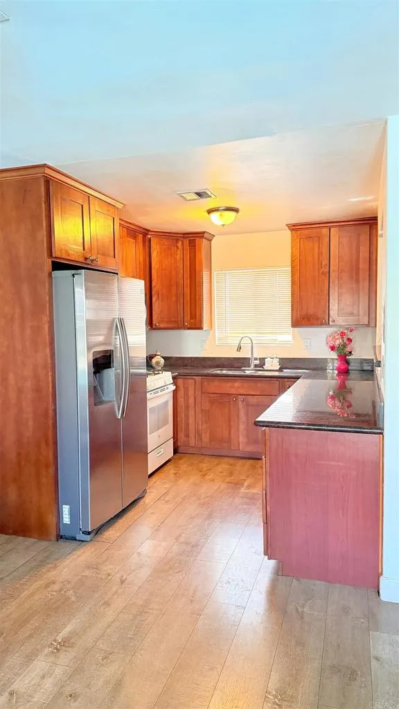 https://cdn.realtyfeed.com/cdn/127/306731527/c1e2f6c99bc4a24dacb638c41fd7e555.webp